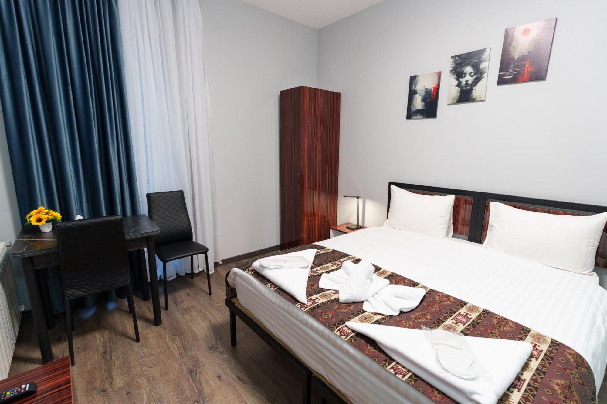 Gh Family Hotel Єреван Екстер'єр фото
